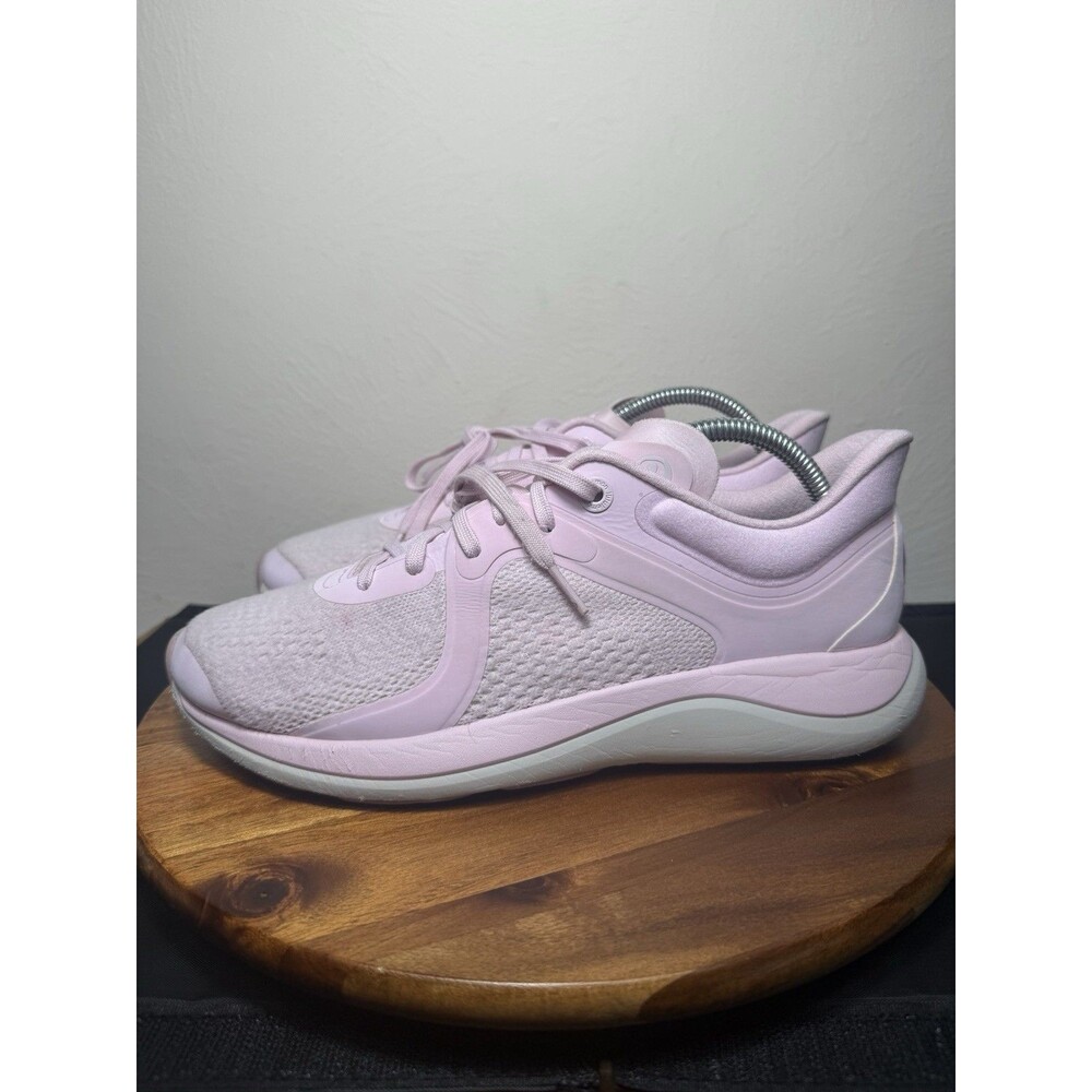 LULULEMON Chargefeel Low Workout Shoe Womens Size 10 Meadowsweet Pink Peony